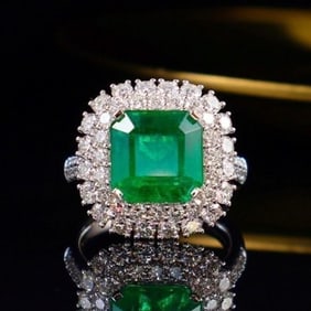 4.3ct Zambian Emerald 18K Gold Ring