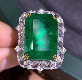 13ct Colombian Emerald Ring 18K Gold