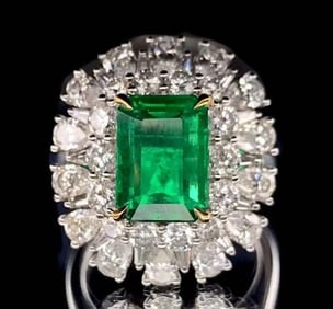 2.6ct Natural Emerald Ring 18K Gold