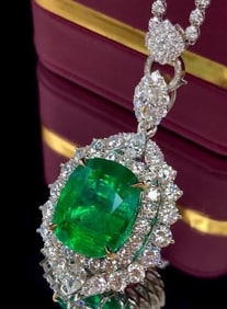 16ct Natural Emerald 18K Gold Pendant