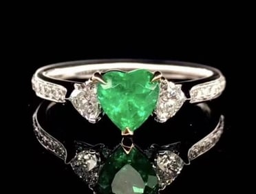 Natural Emerald 18K Gold Ring