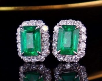 2ct Natural Emerald 18K Gold Earrings