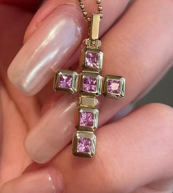 1.8ct Natural Tourmaline 18K Gold Pendant