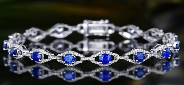 4.7ct Royal Blue Sapphire 18K Gold Bracelet