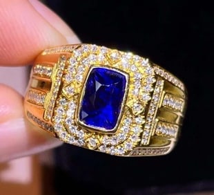 2ct Royal Blue Sapphire 18K Gold Ring