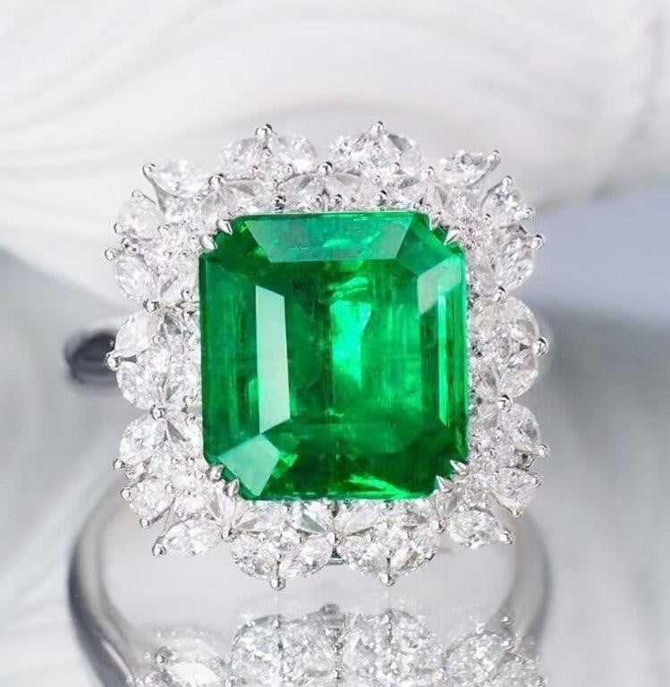 6.7ct Natural Emerald Ring 18K Gold (1 of 4)