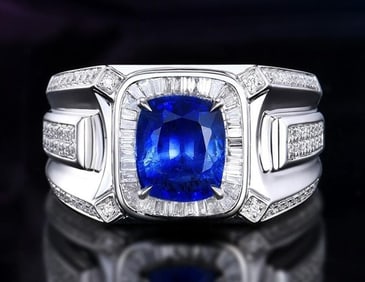 3ct Royal Blue Sapphire 18K Gold Ring