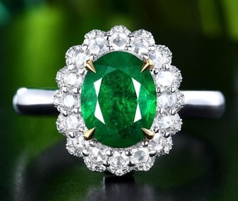 2.4ct Natural Emerald 18K Gold Ring