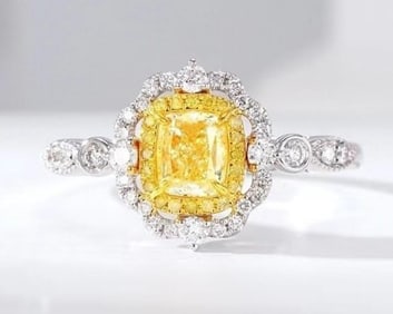 0.75ct Natural Yellow Diamond 18K Gold Ring