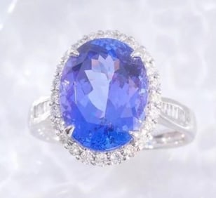 5.5ct Natural Tanzanite 18K Gold Ring