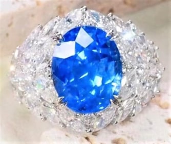 9.6ct Cornflower Blue Sapphire 18Kt Gold Ring