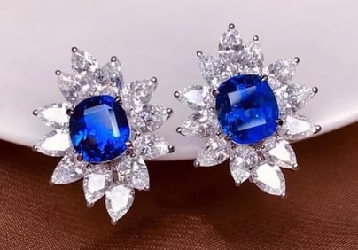 4.5ct Royal Blue Sapphire 18Kt Gold Earrings