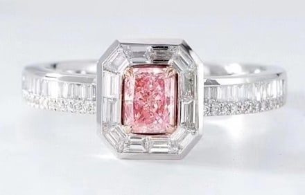 Natural Pink Diamond 18Kt Gold Ring
