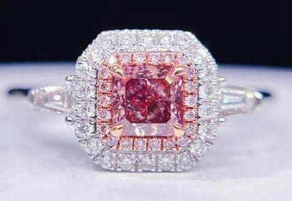 Natural Pink Diamond 18Kt Gold Ring
