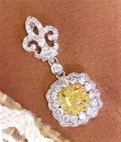 Natural Yellow Diamond 18Kt Gold Pendant