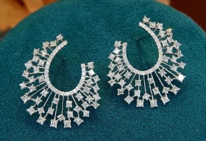 Natural Diamond 18Kt Gold Earrings