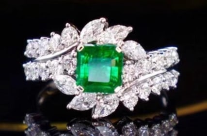 1.2ct Natural Emerald 18Kt Gold Ring