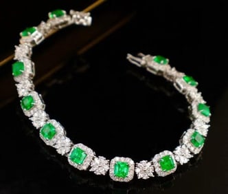 5.43ct Afghanistan Emerald 18Kt Gold Bracelet