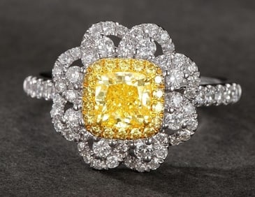 18Kt Gold Natural Yellow Diamond Ring