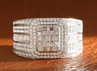 18Kt Gold Natural Diamond Ring