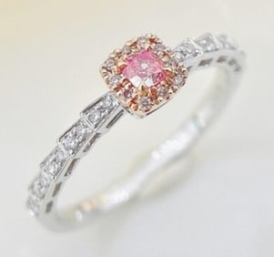 Natural Pink Diamond 18Kt Gold Ring