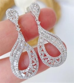 Natural Diamond 18Kt Gold Earrings