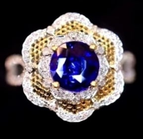 2ct Royal Blue Sapphire 18Kt Gold Ring