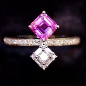 18Kt Gold Natural Sapphire Ring