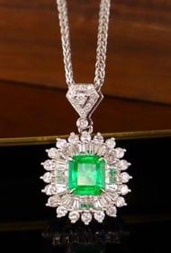 Natural Emerald 18Kt Gold Pendant