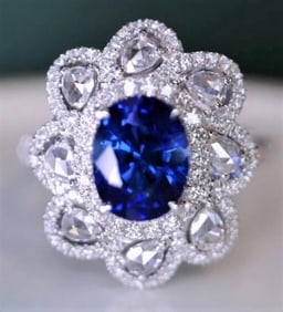 Royal Blue Sapphire 18Kt Gold Ring