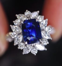 2.06ct Royal Blue Sapphire 18Kt Gold Ring