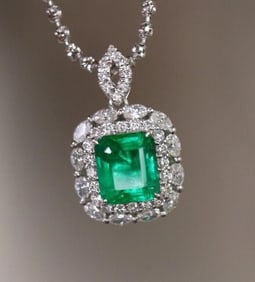 1.4ct Zambian Emerald 18Kt Gold Pendant