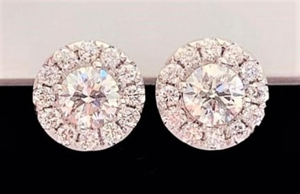 18Kt Gold Natural Diamond Earrings