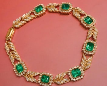 3.78ct Natural Emerald 18Kt Gold Bracelet
