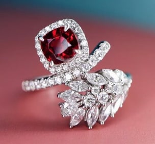 1.08ct Natural Jedi Spinel 18Kt Gold Ring