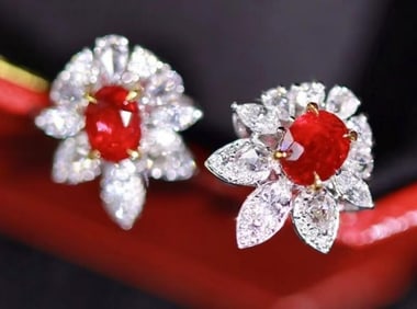 1.54ct Pigeon Blood Ruby 18Kt Gold Earrings