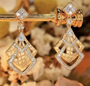 Natural Diamond 18Kt Gold Earrings