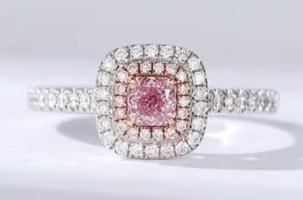 18Kt Gold Natural Pink Diamond Ring