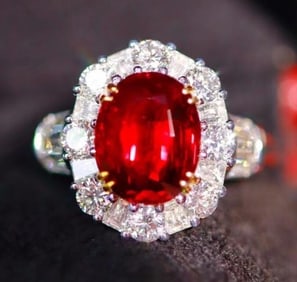 3.6ct Pigeon Blood Ruby 18Kt Gold Ring