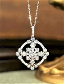 Natural Diamond 18Kt Gold Pendant
