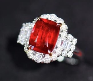 3ct Pigeon Blood Ruby 18Kt Gold Ring