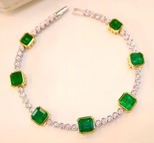 11.6ct Natural Emerald 18Kt Gold Bracelet