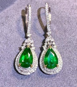 2.75cts Natural Emerald 18K Gold Earrings