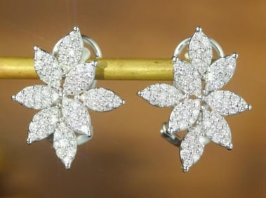 0.7cts Natural Diamond 18K Gold Earrings