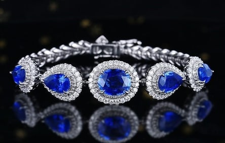 7.8cts Royal Blue Sapphire 18Kt Gold Bracelet