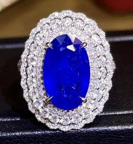 4.9ct Sri Lankan Sapphire 18Kt Gold Ring