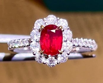 1ct Mozambique Pigeon Blood Ruby 18Kt Gold Ring