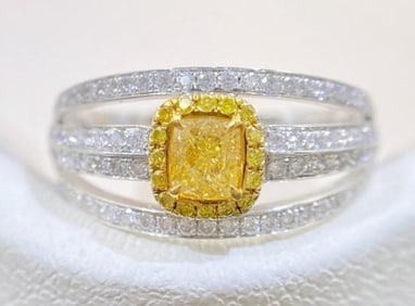 Natural Yellow Diamond 18Kt Gold Ring