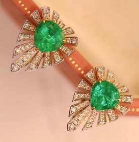 2.58cts Natural Emerald 18Kt Gold Earrings