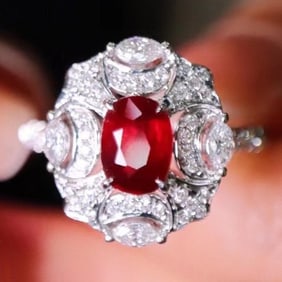 1.15ct Pigeon Blood Ruby 18Kt Gold Ring